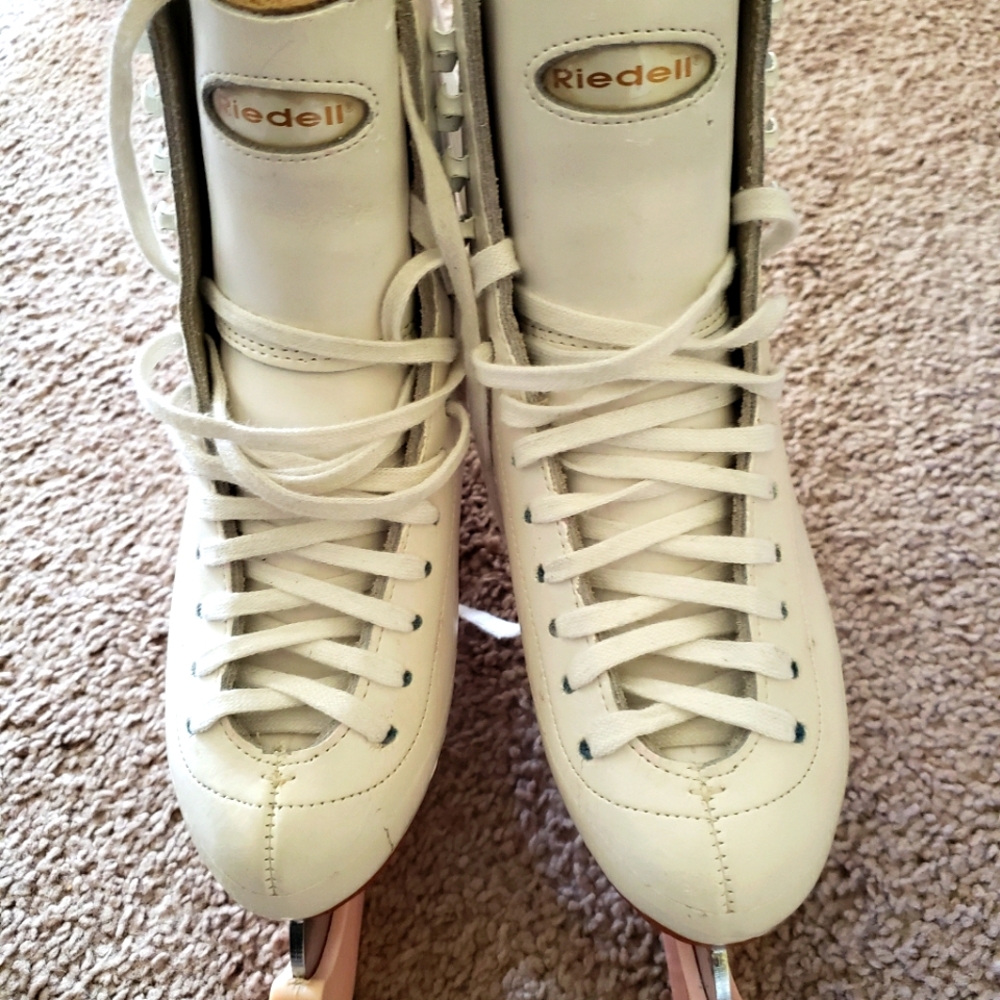 Riedell White Ice Skates - sz5M